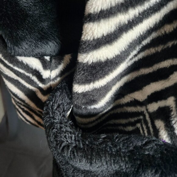 Vintage 80s Faux Fur Coat Black Zebra Print Size L Oversized Gender Neutral - Picture 5 of 16